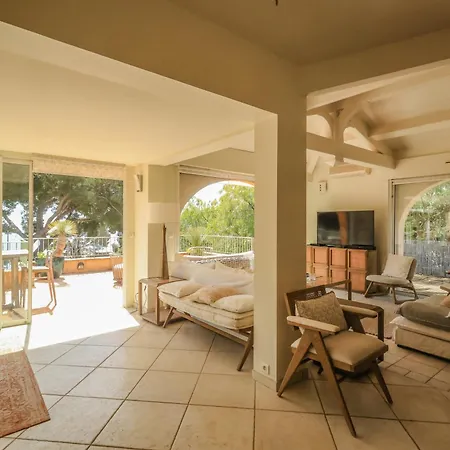 Les Pins * Le Lavandou